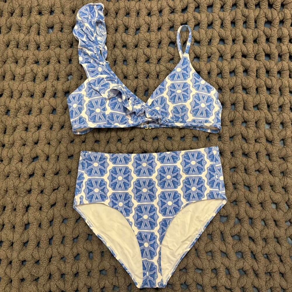 Vineyard-vines Women's Blue and White Swimsuit-one-piece
